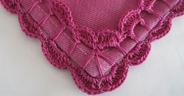 Bicos de Crochê rosa