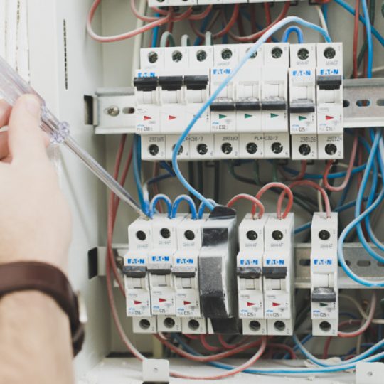 curso de eletricista industrial