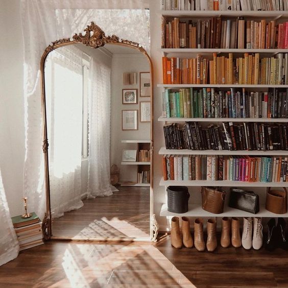decoração com espelhos apoiados no chão 2