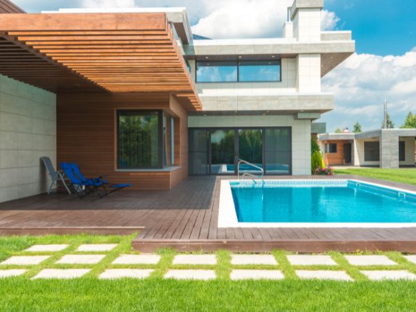 Casas térreas modernas com piscina